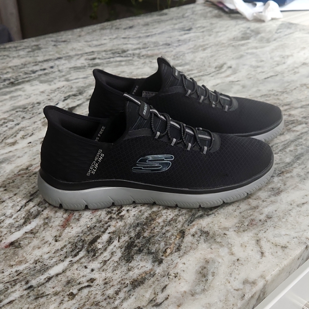 MENS Skechers Slip-ins Summits - High Range size 10 US